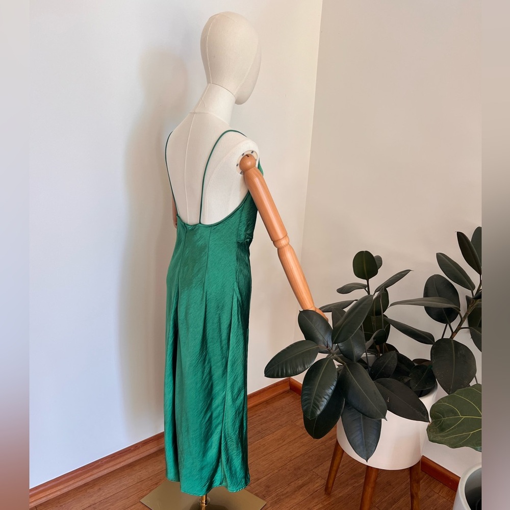 LIONESS WALK THE LINE MIDI GREEN DRESS SIDE SLIT SILKY SOFT COWL NECK 90’s Y2K - Picture 14 of 16